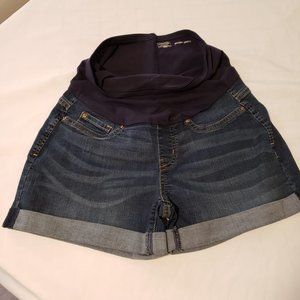 NEW Levi Maternity Shorts Sz S